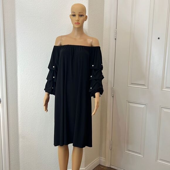 JBS Woman Dress Size 1X Scoop Elastic Neck On Off Shoulder Black White Pearls - Picture 1 of 8